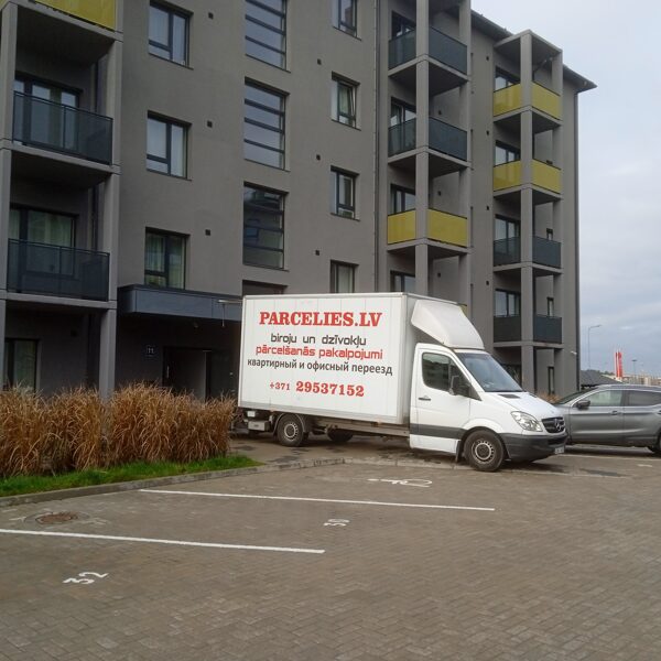 Moving services in Riga - 15 YEARS in BUSINESS - parcelies.lv