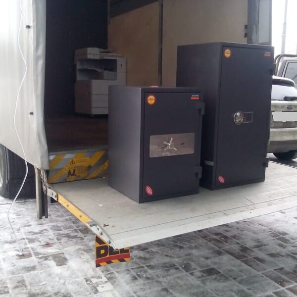 Moving Safes FOR 15 YEARS - parcelies.lv