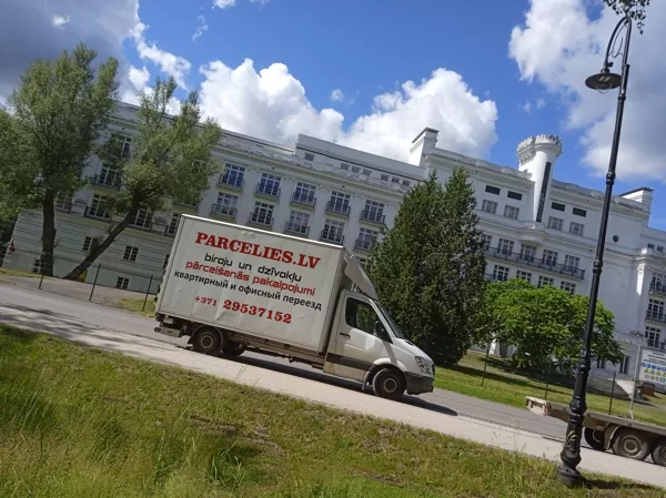 Pārvāšanās Pakalpojumi Latvijā - parcelies.lv