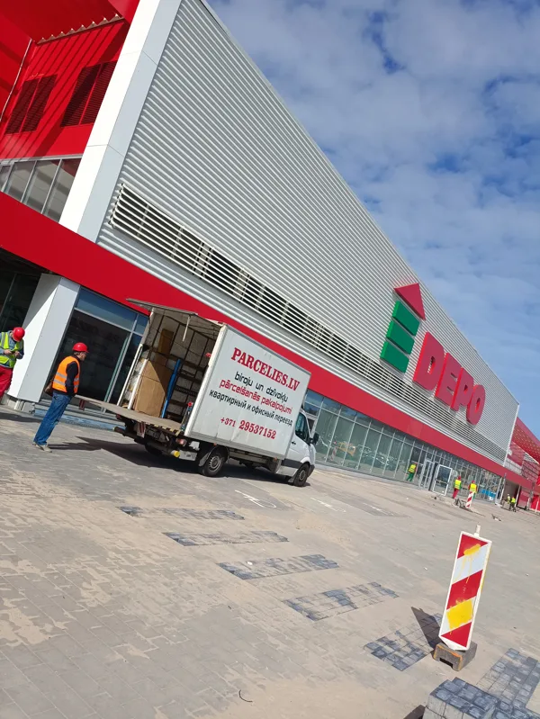 Transports Ar Šoferi Un Krāvējiem - parcelies.lv