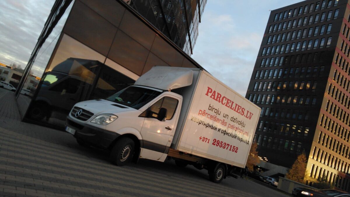 parcelies.lv moving company.jpeg